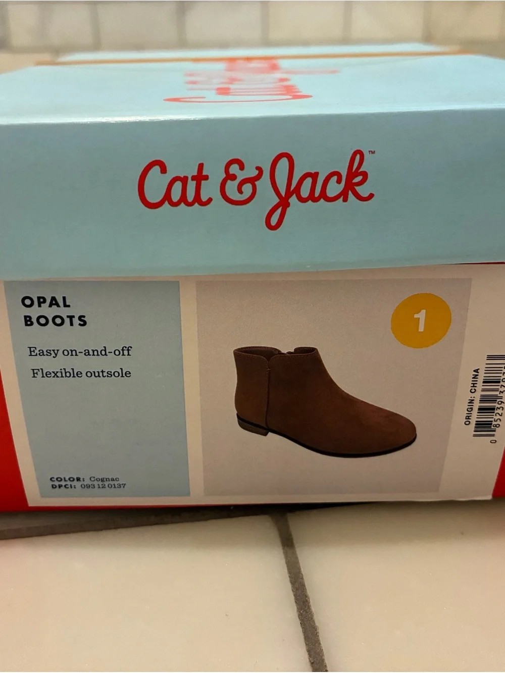 Cat & jack kids opal boot, NWT size 1 girls